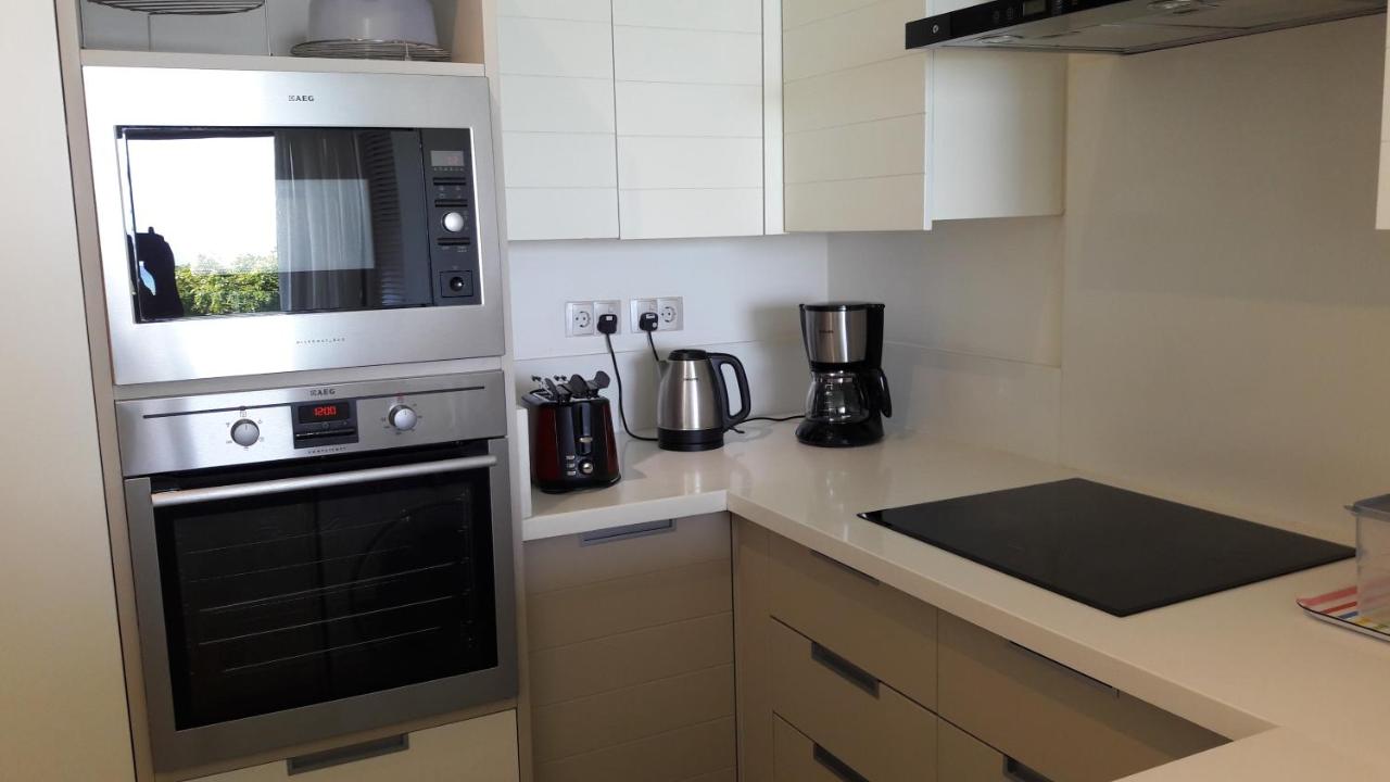 Villasun Seafront Apartment at Cap Ouest 3*, фото 9