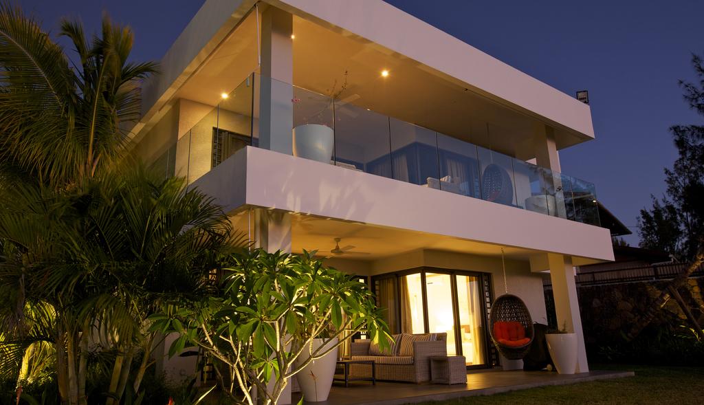 Leora Beach 4*