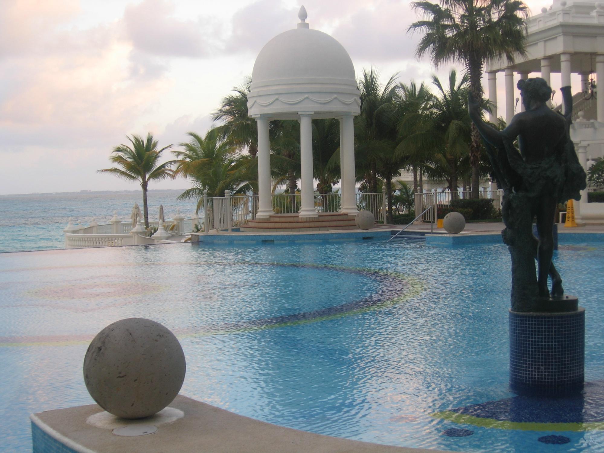 Riu Palace Las Americas 5*