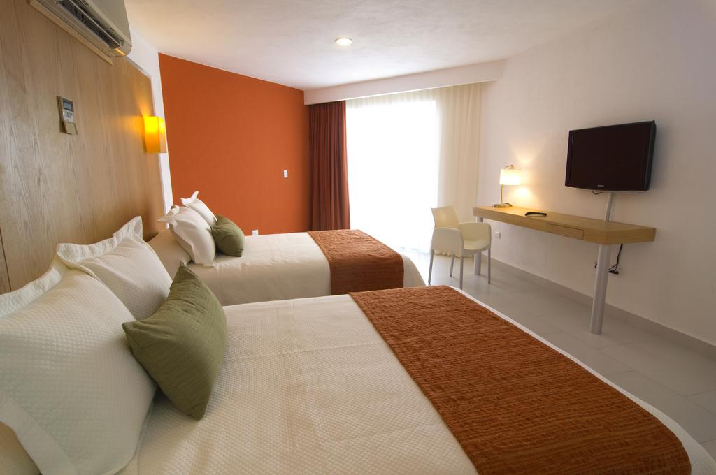 Ramada Cancun City 3*, фото 7