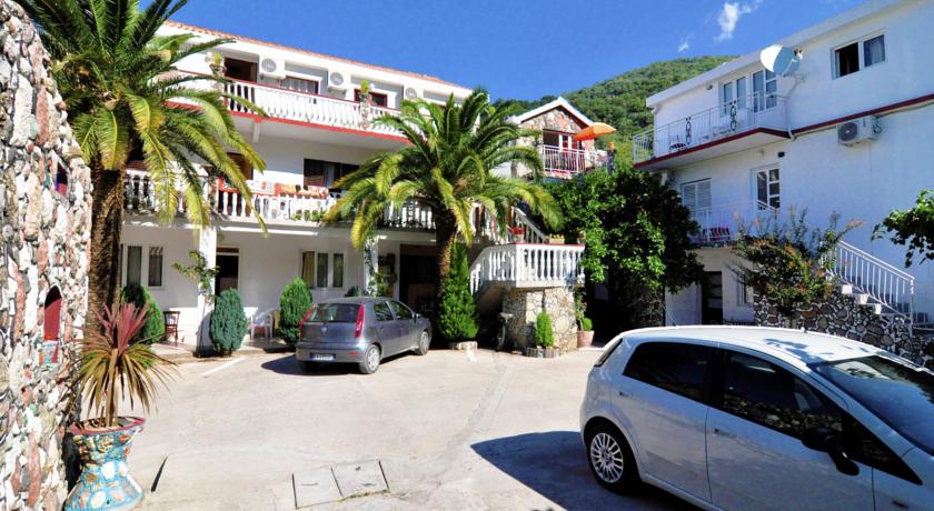 Radonjic Apartments 3*