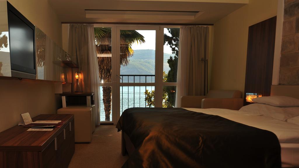 Hunguest Hotel Sun Resort 4*