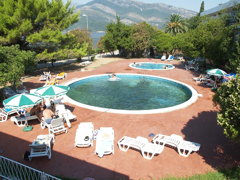 Kamelija Hotel 2*