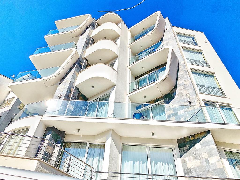 Pierrina Hotel 3*