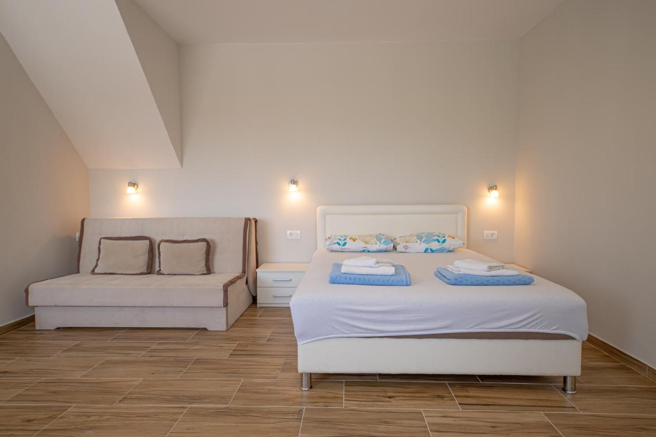Apartments Villa Vjera 3*