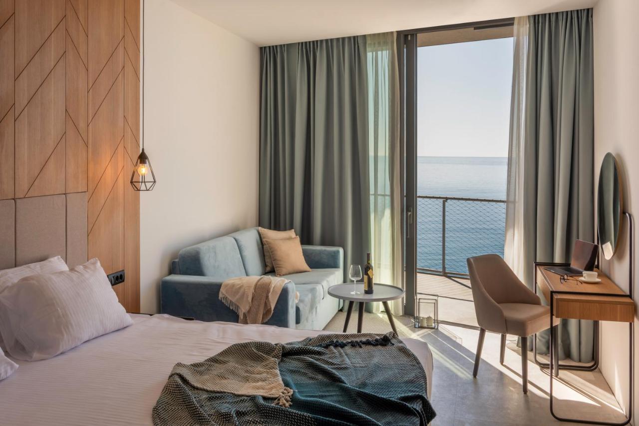 Hotel Ponta Plaza 4*