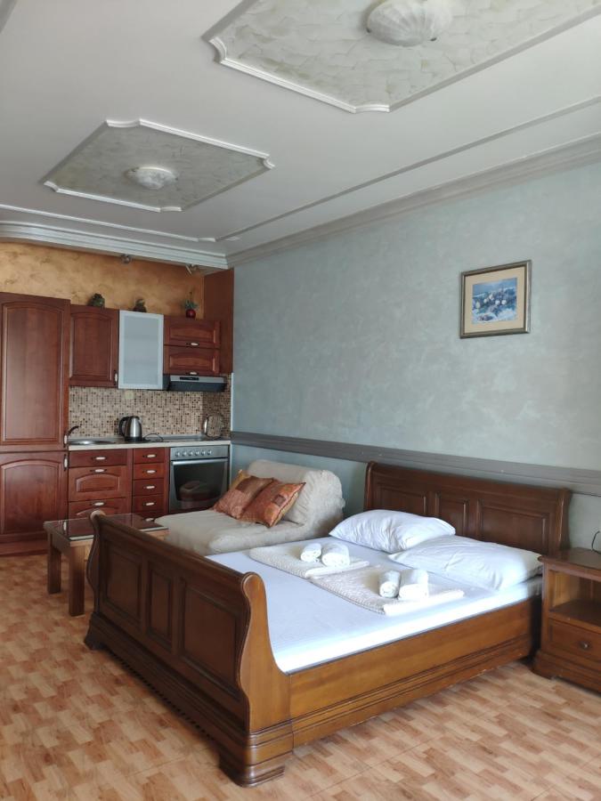 Monaco Apt. 4*