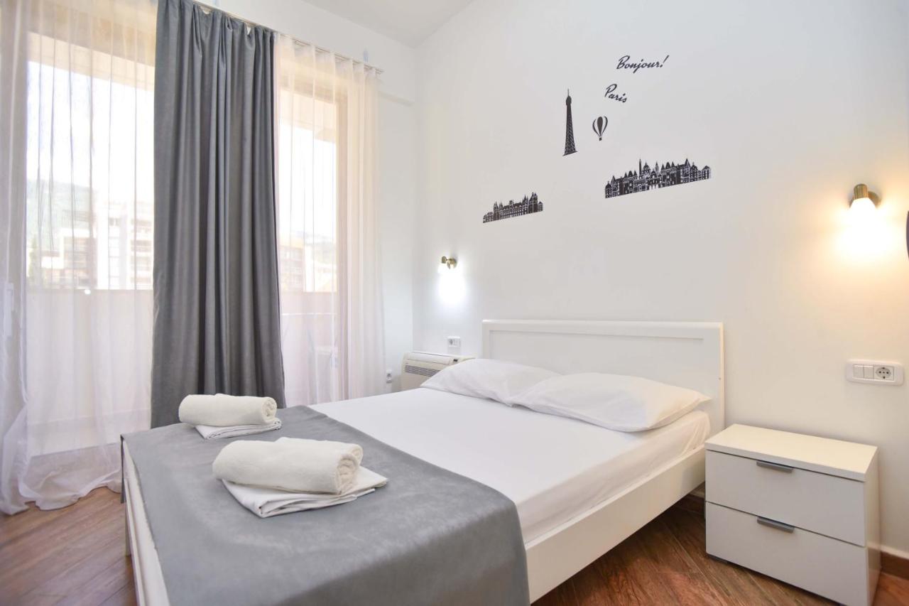 Apartments Risan Center 3*