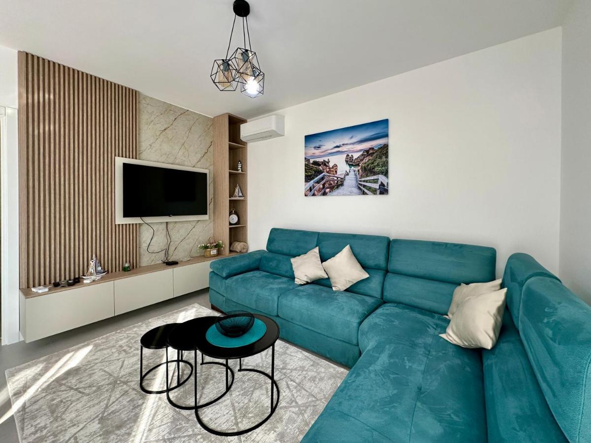 Seafront Apartment Bijela 3*, фото 16