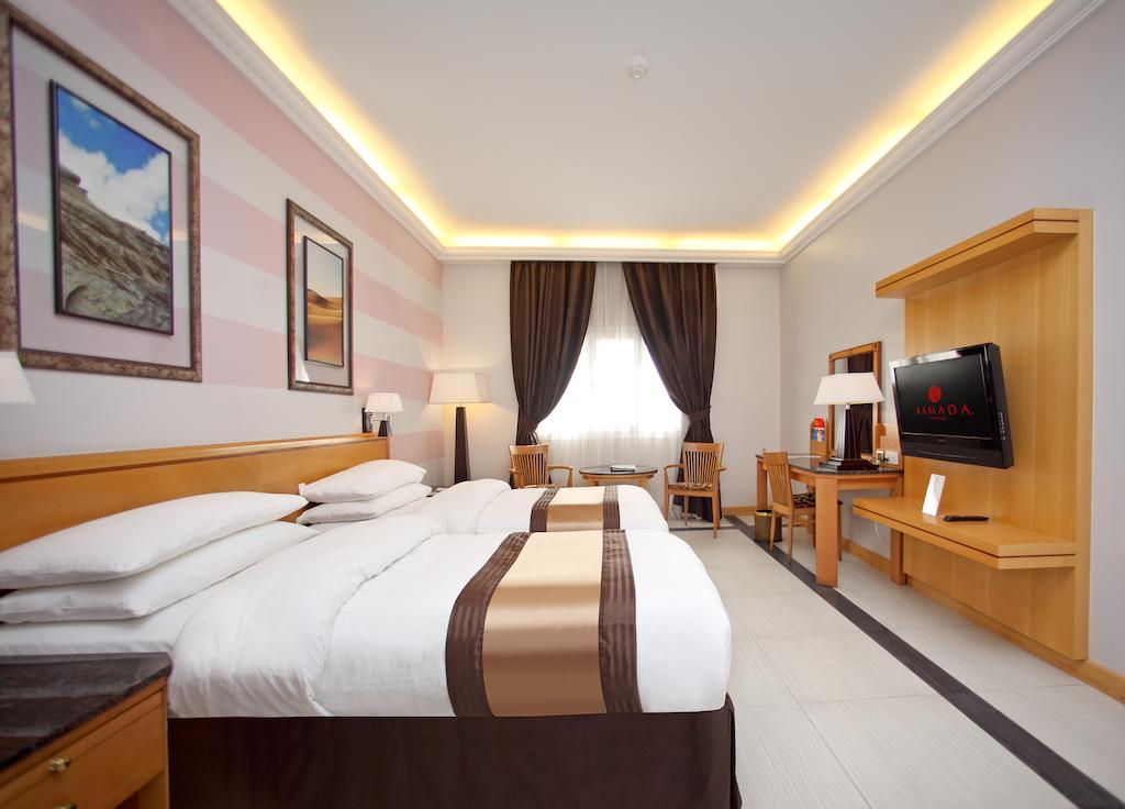 Ramada Qurum Beach 4*, фото 2