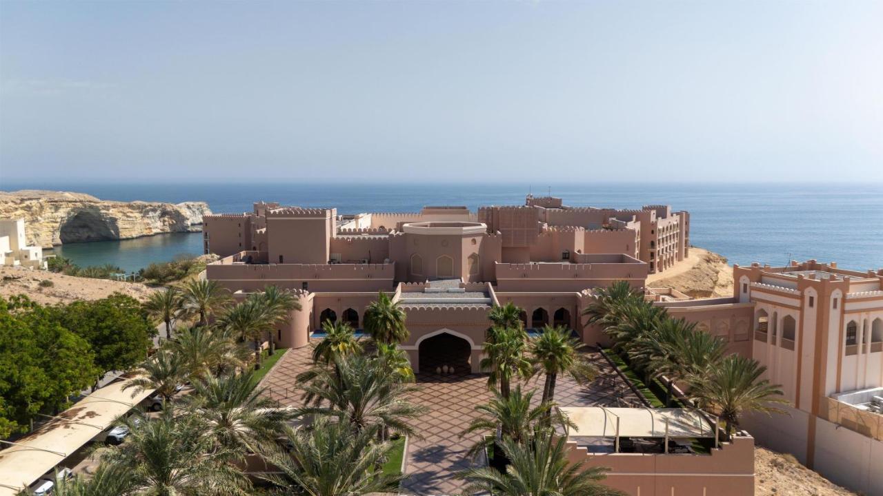 Al Husn Hotel Muscat 5*