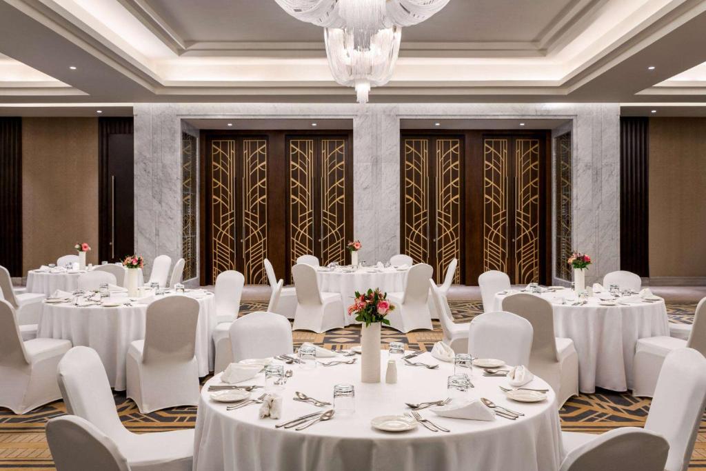 Wyndham Grand Doha West Bay Beach 5*, фото 15