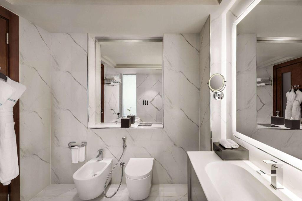 Wyndham Grand Doha West Bay Beach 5*, фото 9