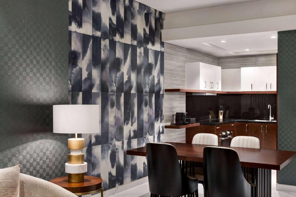 Wyndham Grand Doha West Bay Beach 5*, фото 12