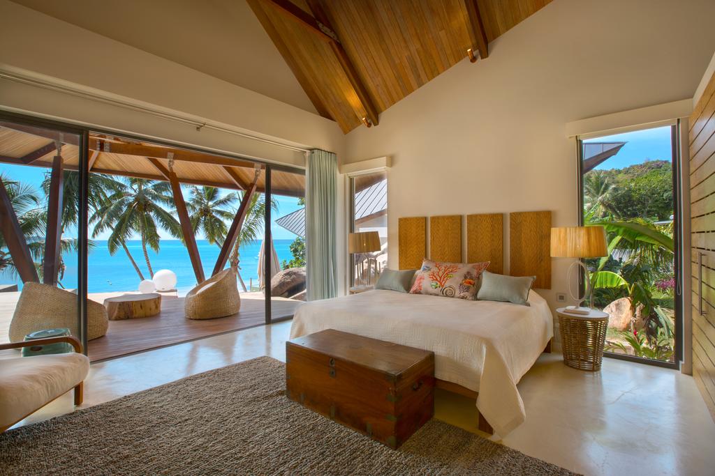 Deckenia Villa 4*