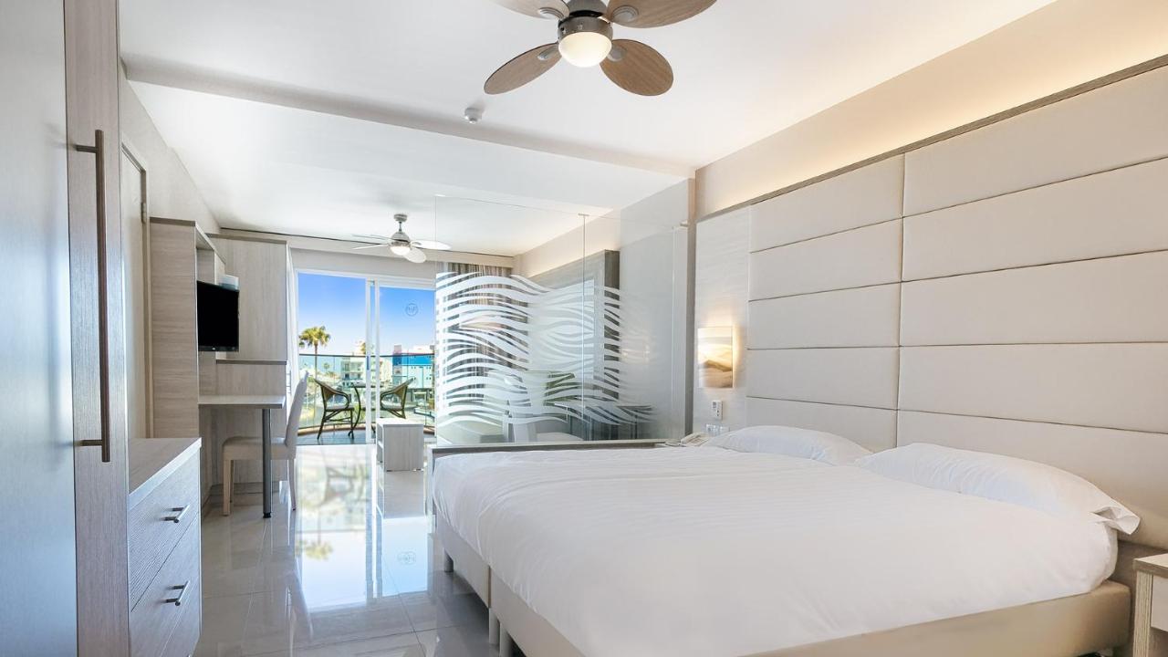 Bull Dorado Beach & Spa 3*