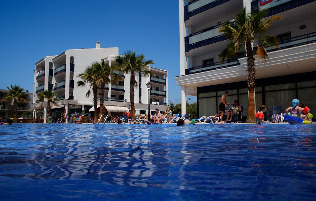 Pins Platja Aparthotel 3*