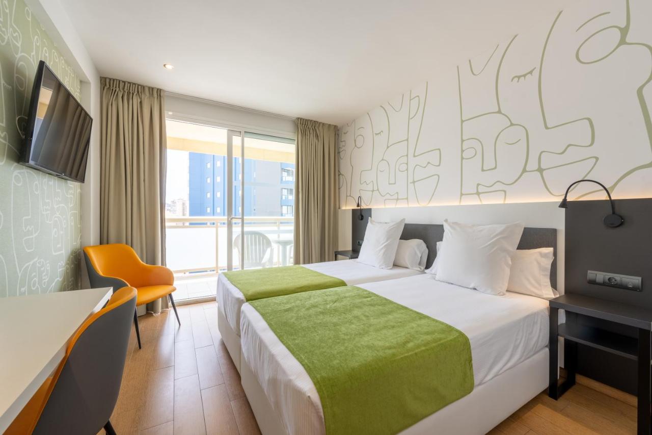 Oasis Plaza 3*