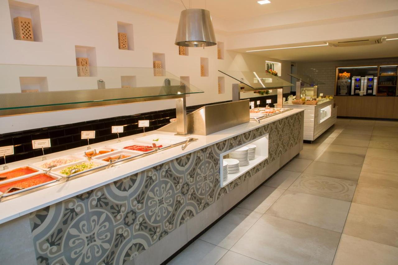 Cabau Aquasol Aparthotel, фото 11