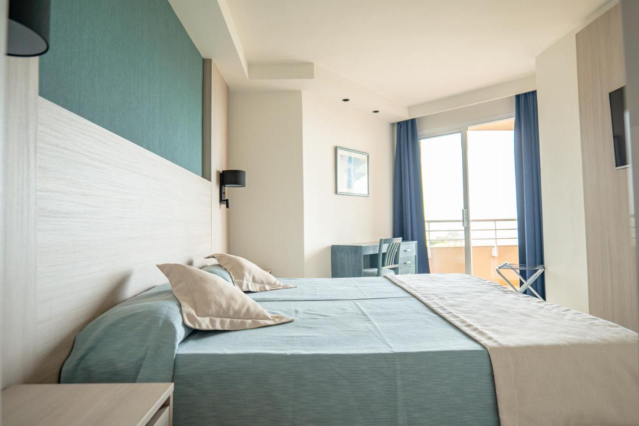 Eix Platja Daurada Aparthotel 4*
