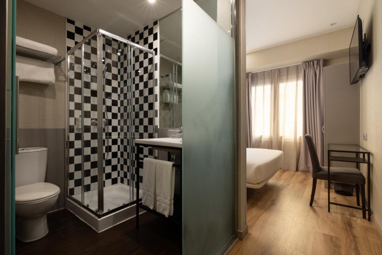 Akeah Hotel Gran Via 3*, фото 16