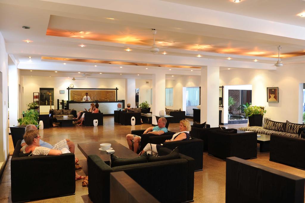 Golden Star Beach Hotel 3*