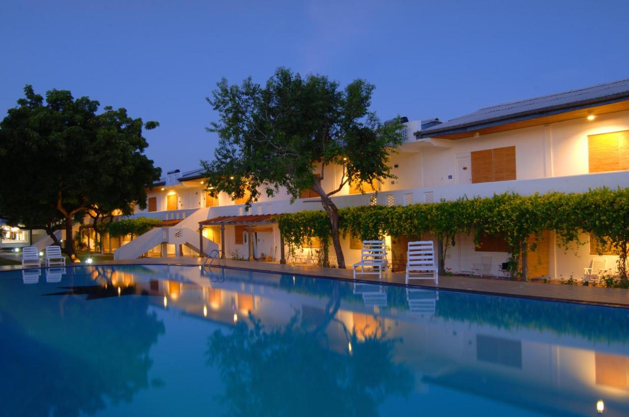 Pigeon Island Beach Resort 3*