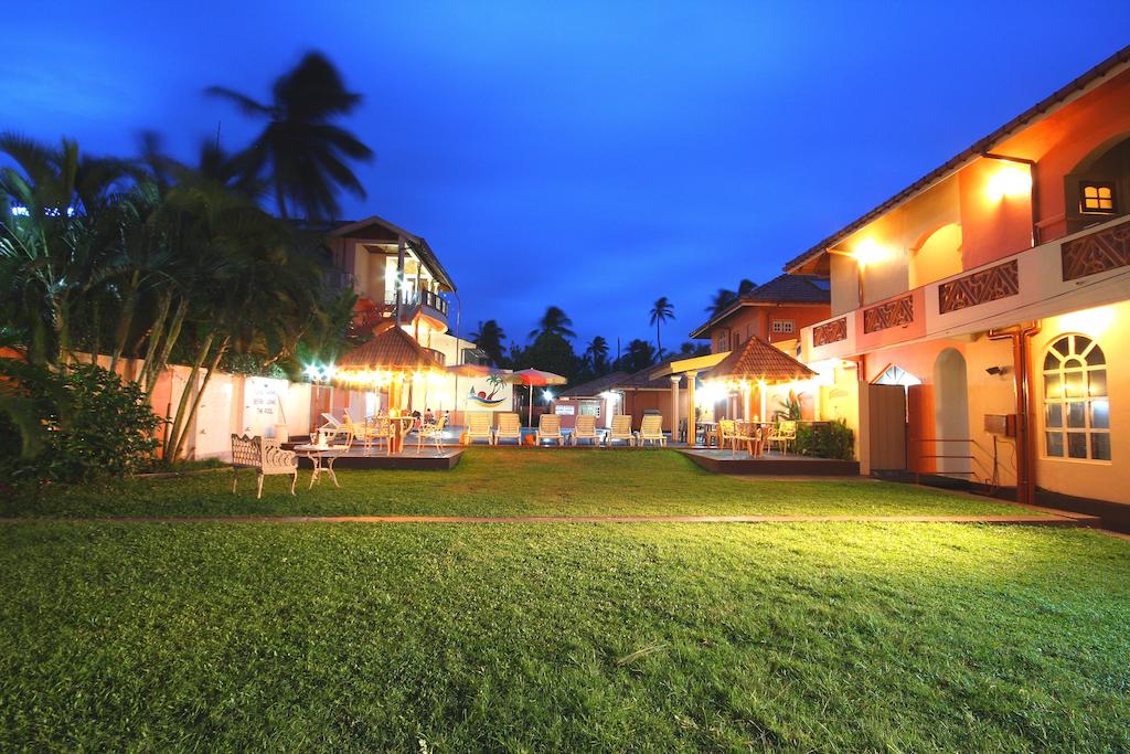 Paradise Holiday Village 3*