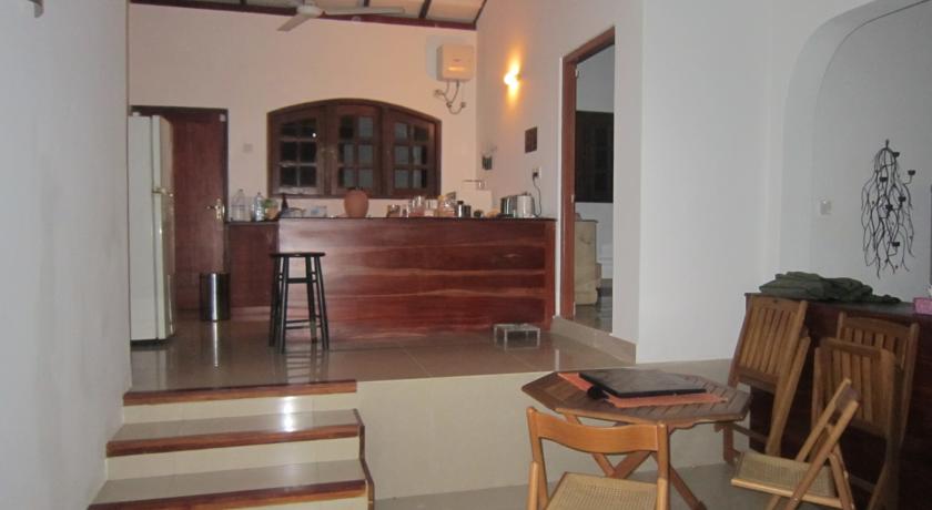 Drifters Hotel 4*