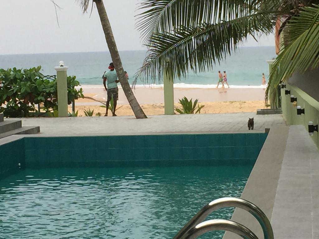 Serenade Beach Hotel 3*