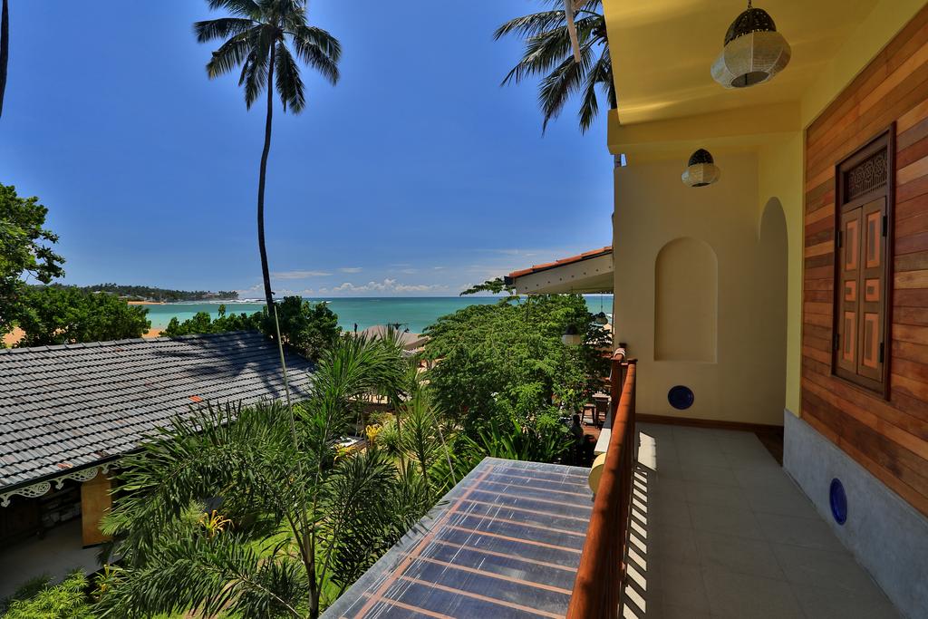Thaproban Beach House 2*