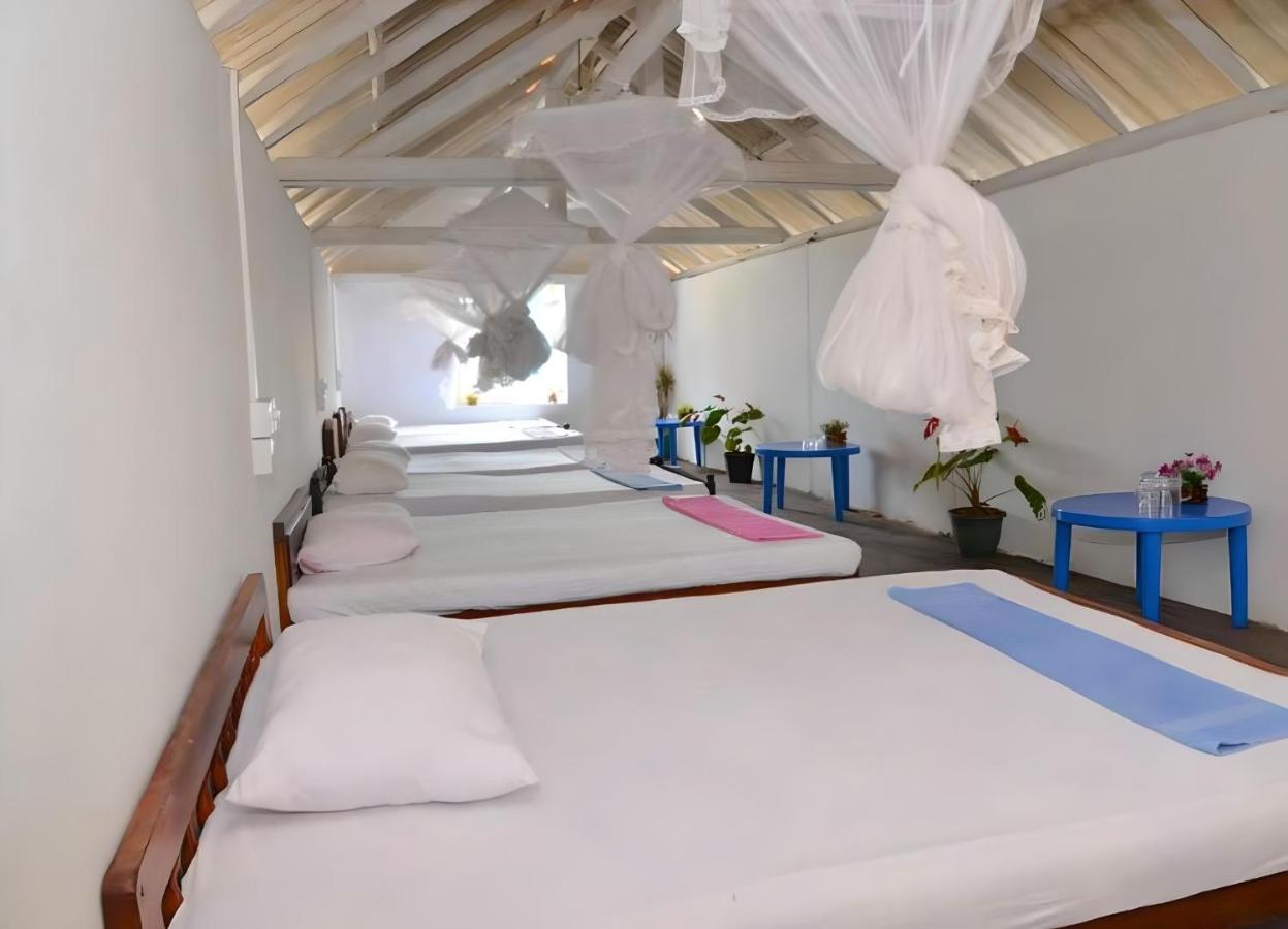Travellers Hotel 3*