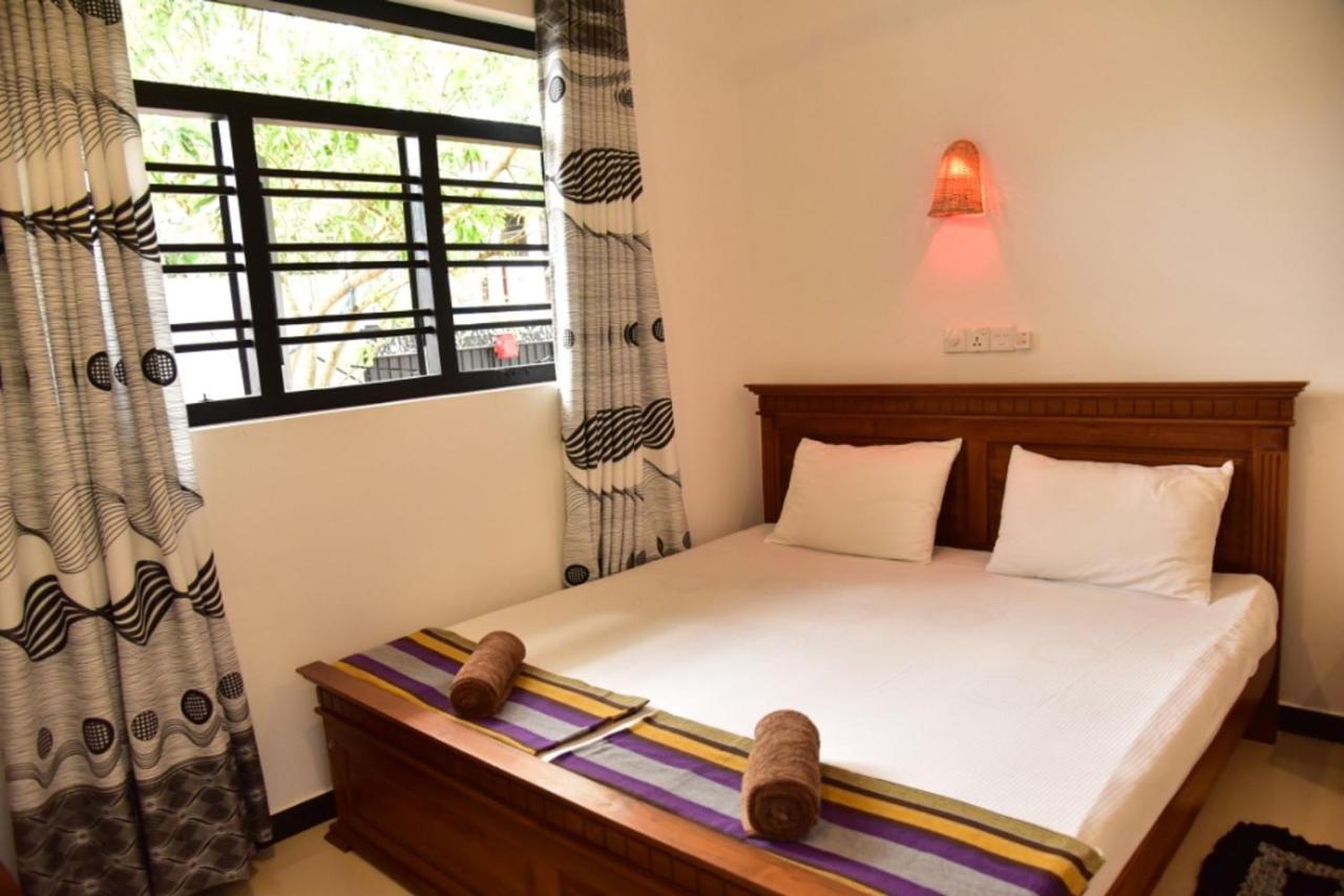 Yula Beach Hikkaduwa 3*