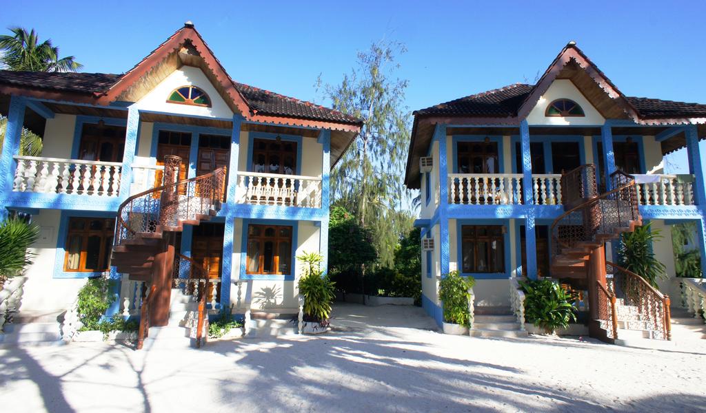 Smiles Beach Hotel 4*