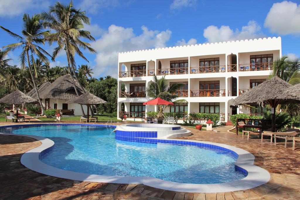 Reef & Beach Resort 3*