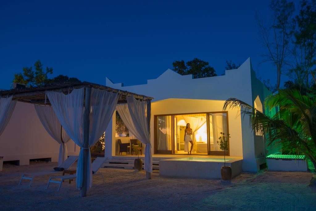 Konokono Beach Resort 5*