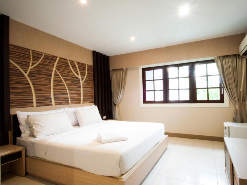The Green View Serviced Apartment Pattaya 2*