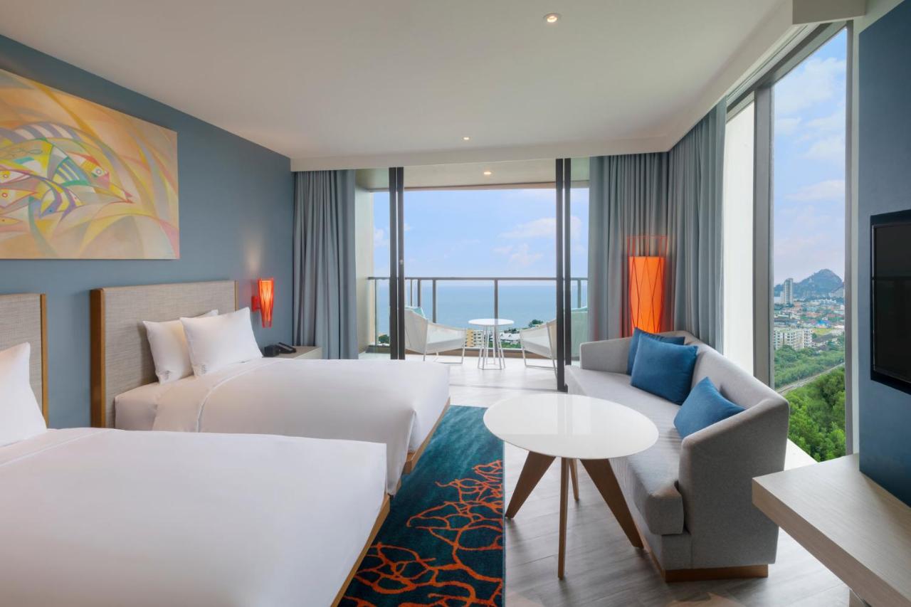 Holiday Inn Vana Nava Hua 4*