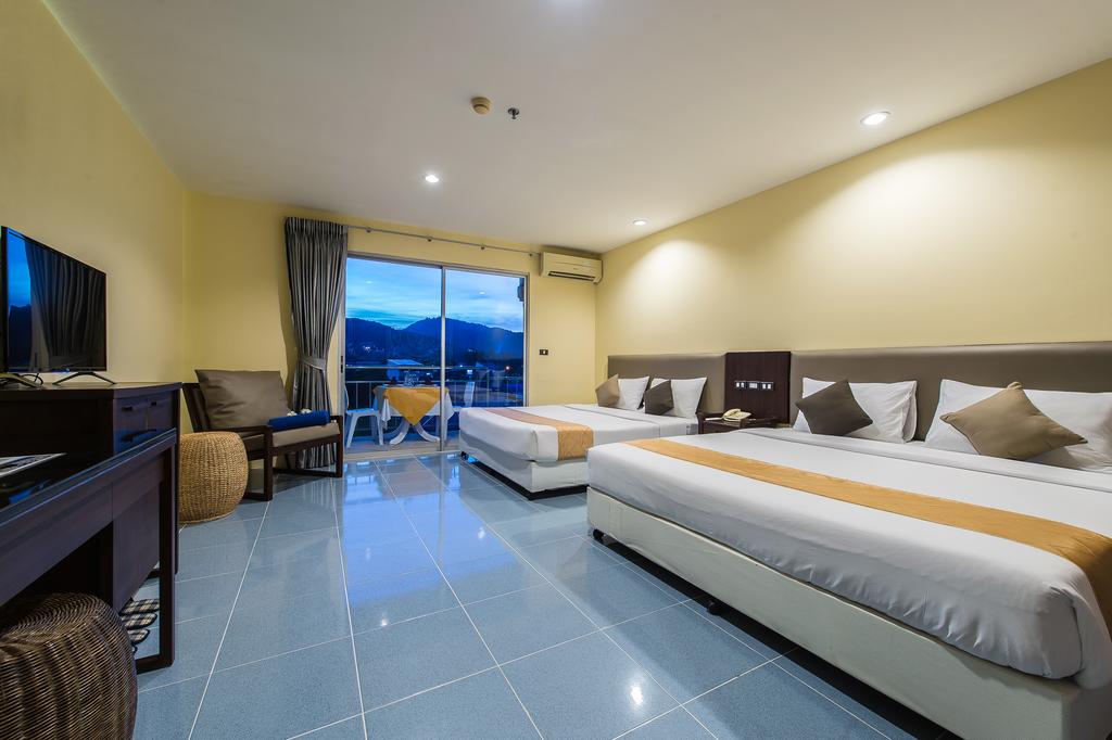 Chalong Beach Hotel & Spa 4*, фото 8