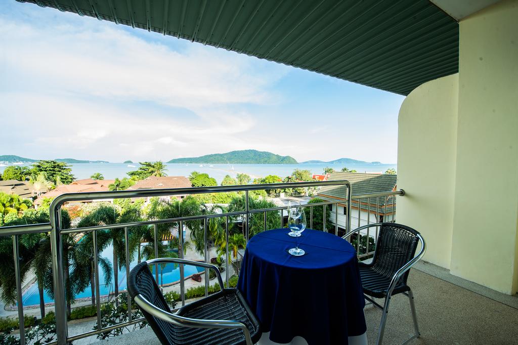 Chalong Beach Hotel & Spa 4*, фото 15