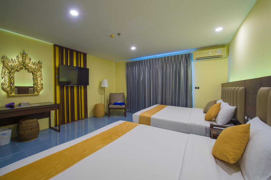 Chalong Beach Hotel & Spa 4*, фото 13