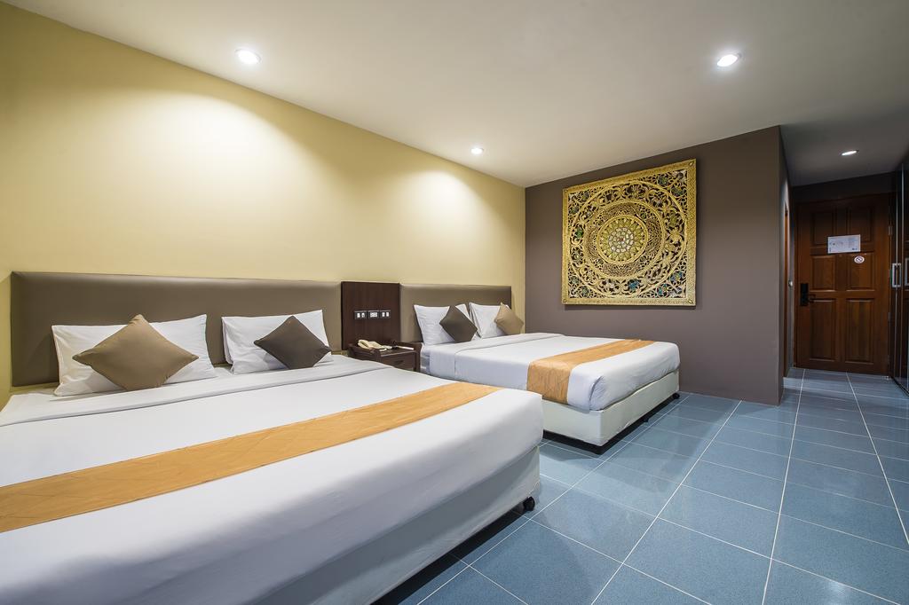 Chalong Beach Hotel & Spa 4*, фото 6