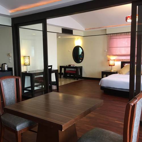 Grand Jomtien Palace 3*