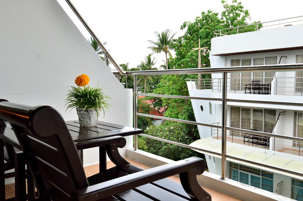 Samui First House 3*