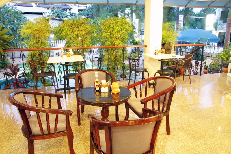 Royal View Place 3*