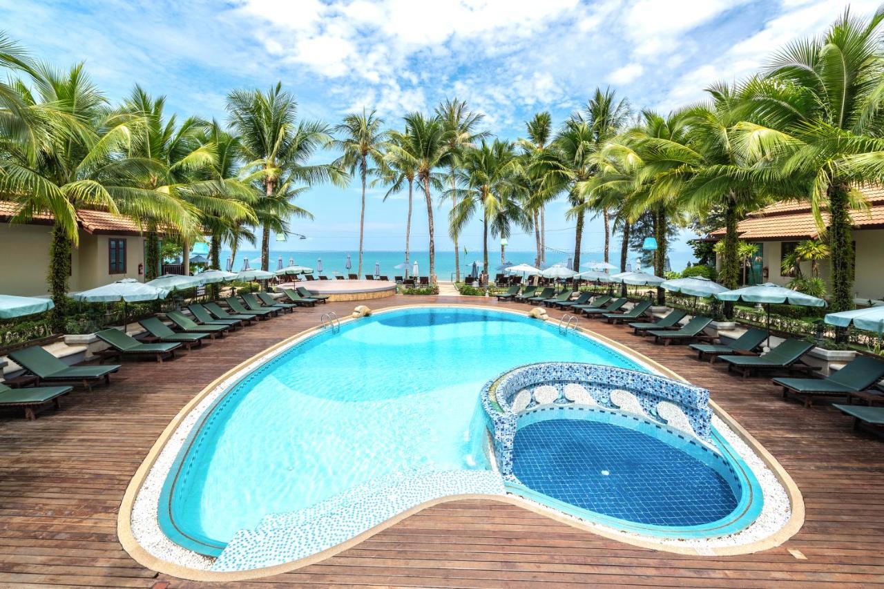 Khaolak bayfront resort 3*