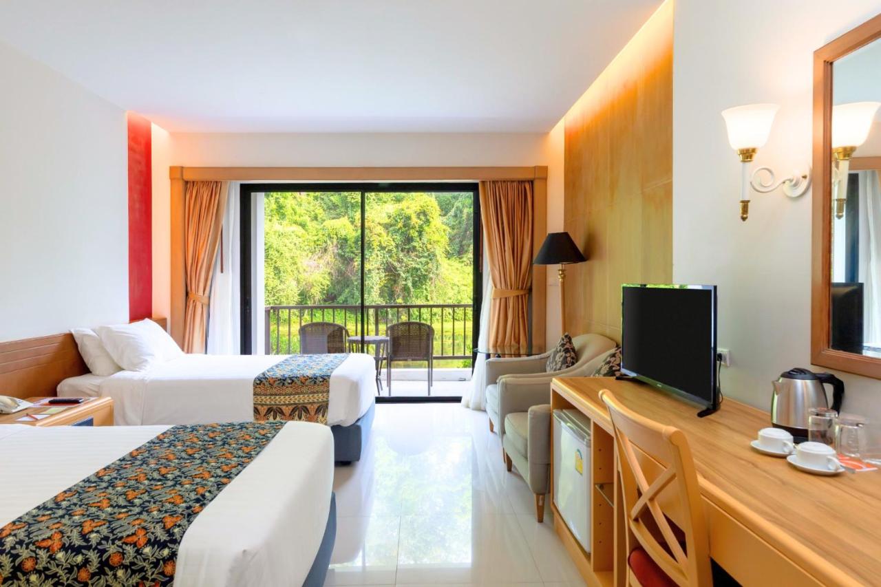 Tinidee Golf Resort Phuket 4*