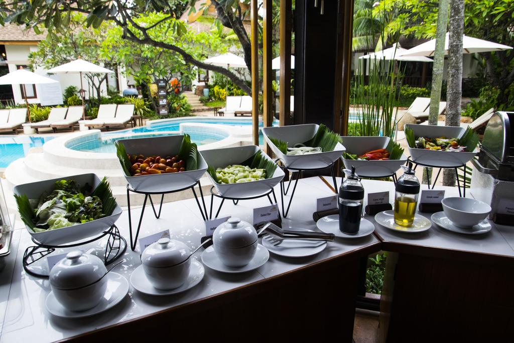 Thai House Beach Resort 3*