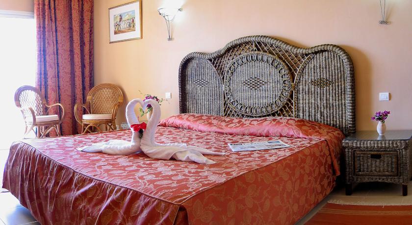 African Queen Hotel 4*
