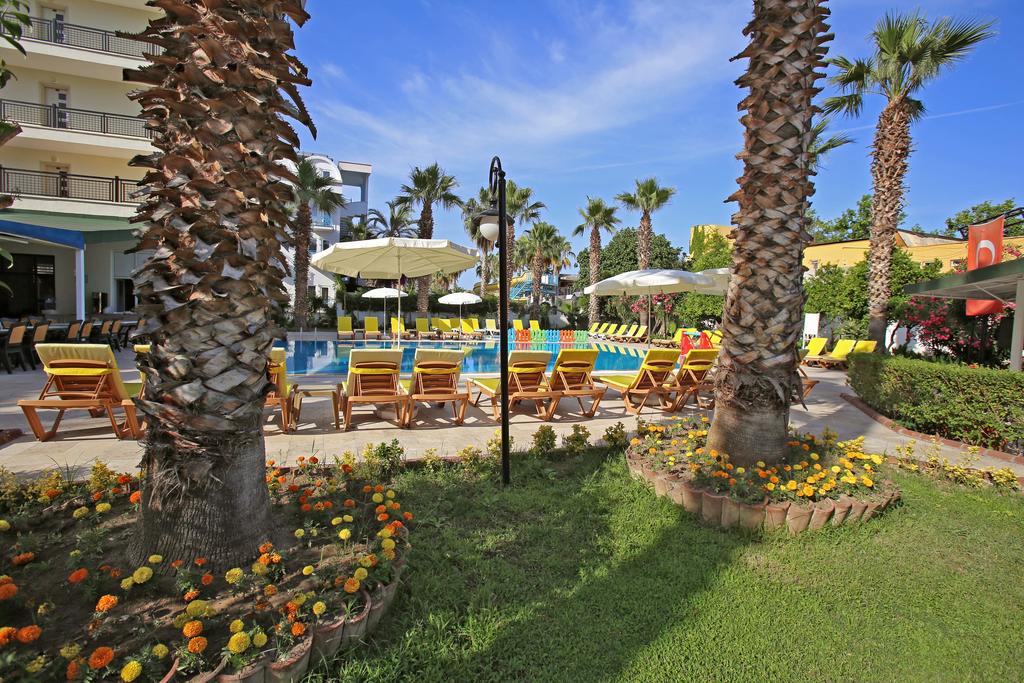 Malibu Resort 3*, фото 4